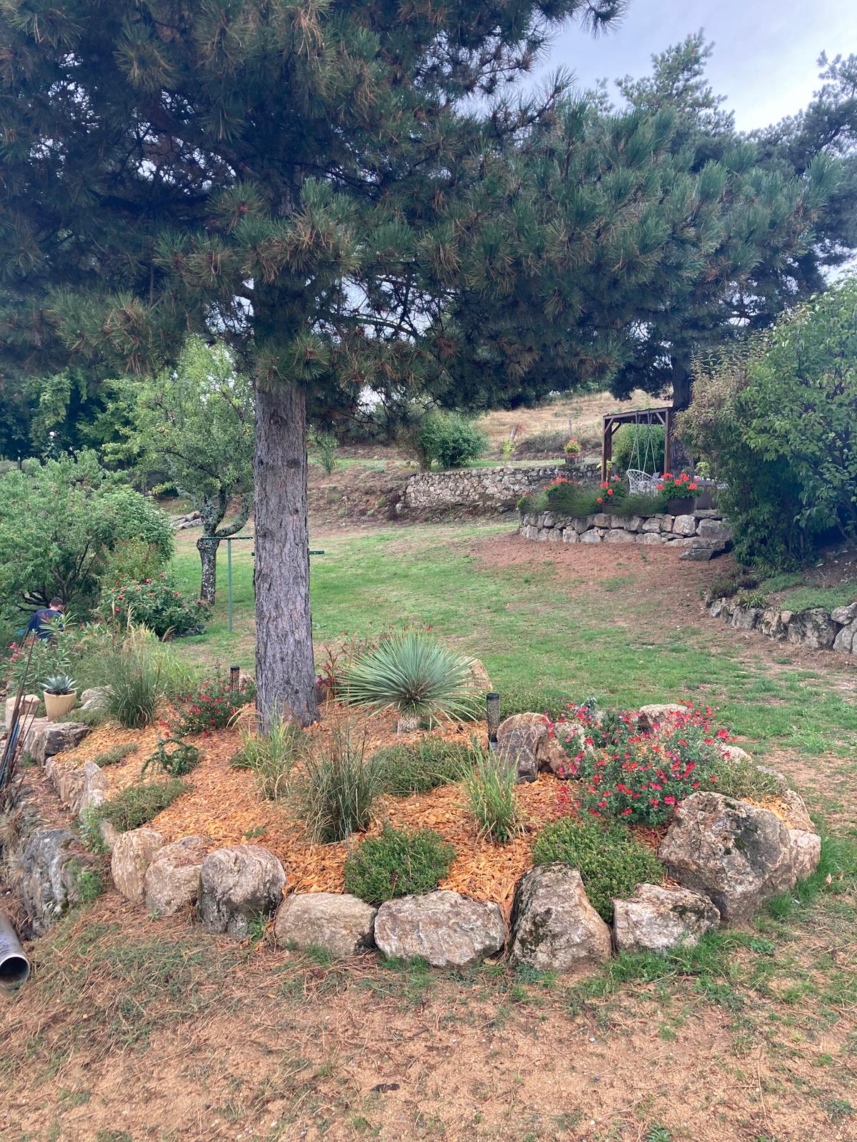 creation_paysagere_toile_paillage_gazon (8)