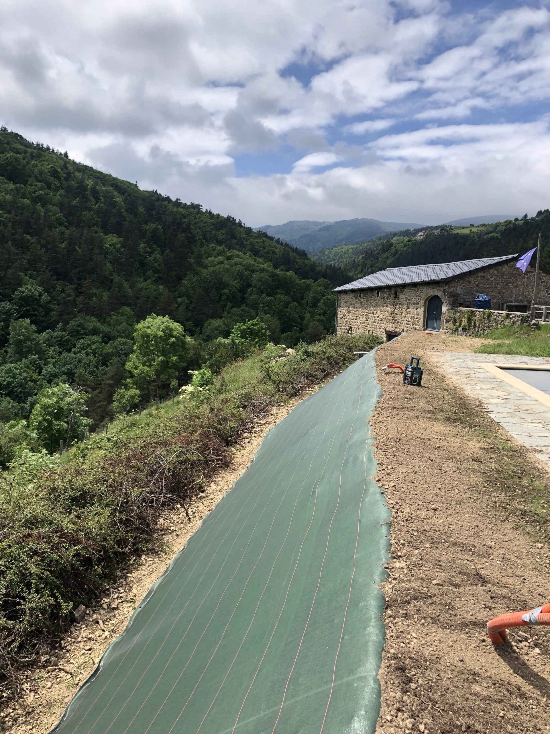 creation_paysagere_toile_paillage_gazon (9)